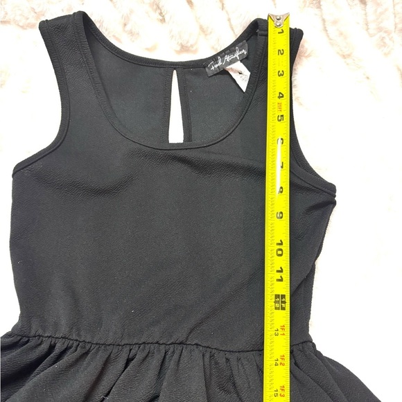 Black Sleeveless Dress With Silver Striped Skirt French Atmosphere Size Medium - Picture 8 of 10